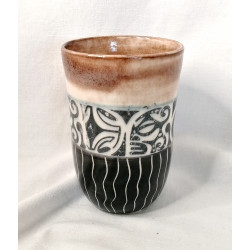 MUG ocre, blanc et noir, motif celtique - M11