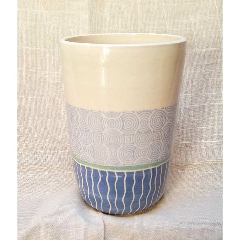 MUG / GOBELET blanc cassé et pétrole, motif géométrique - M14